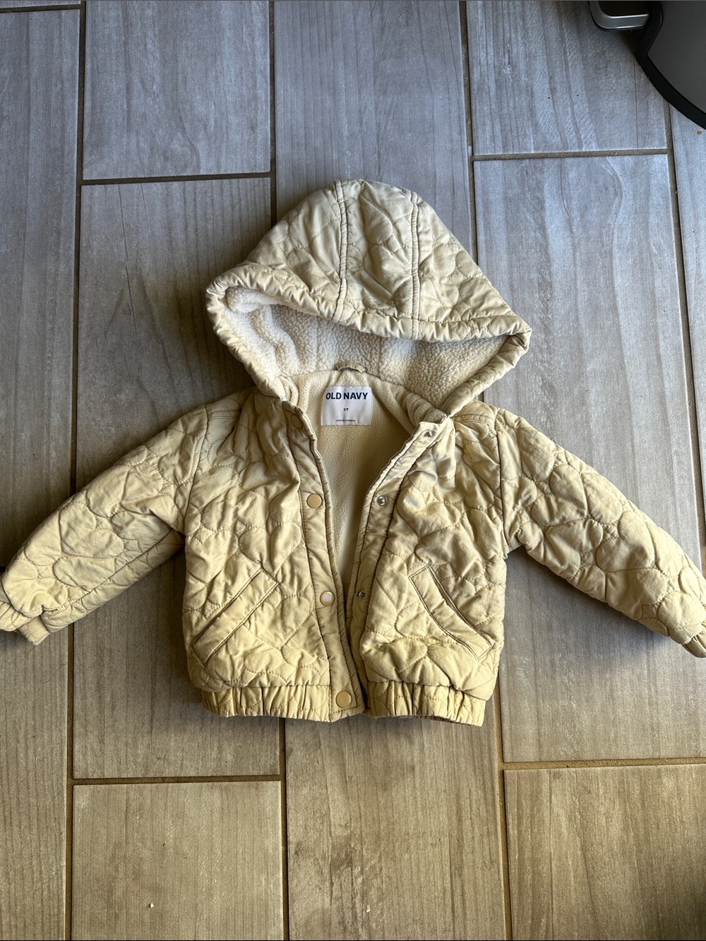 Old Navy Cream Quilted Hooded Puffer Jacket heart design